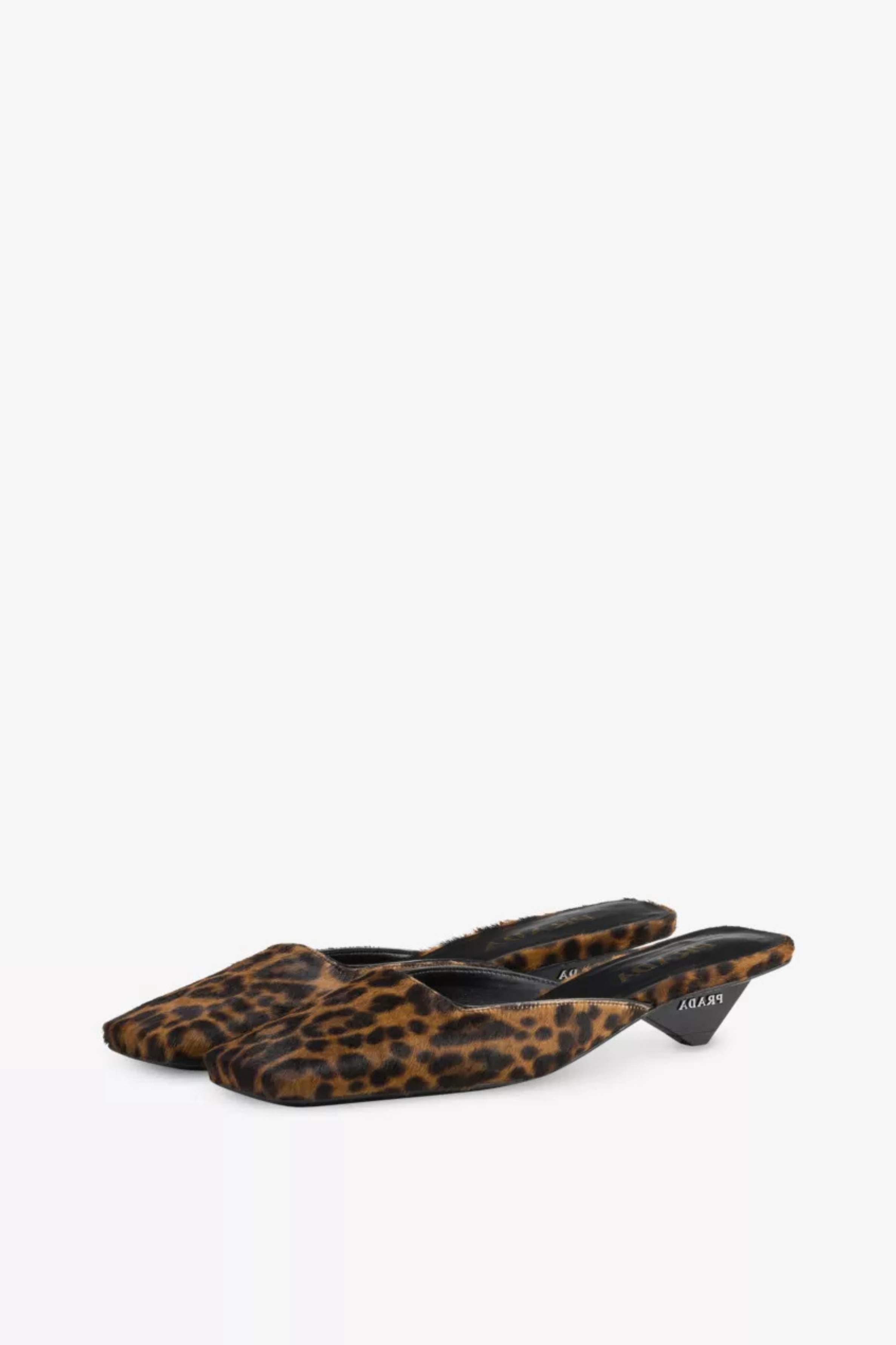 Mules a punta quadrata con stampa leopardata