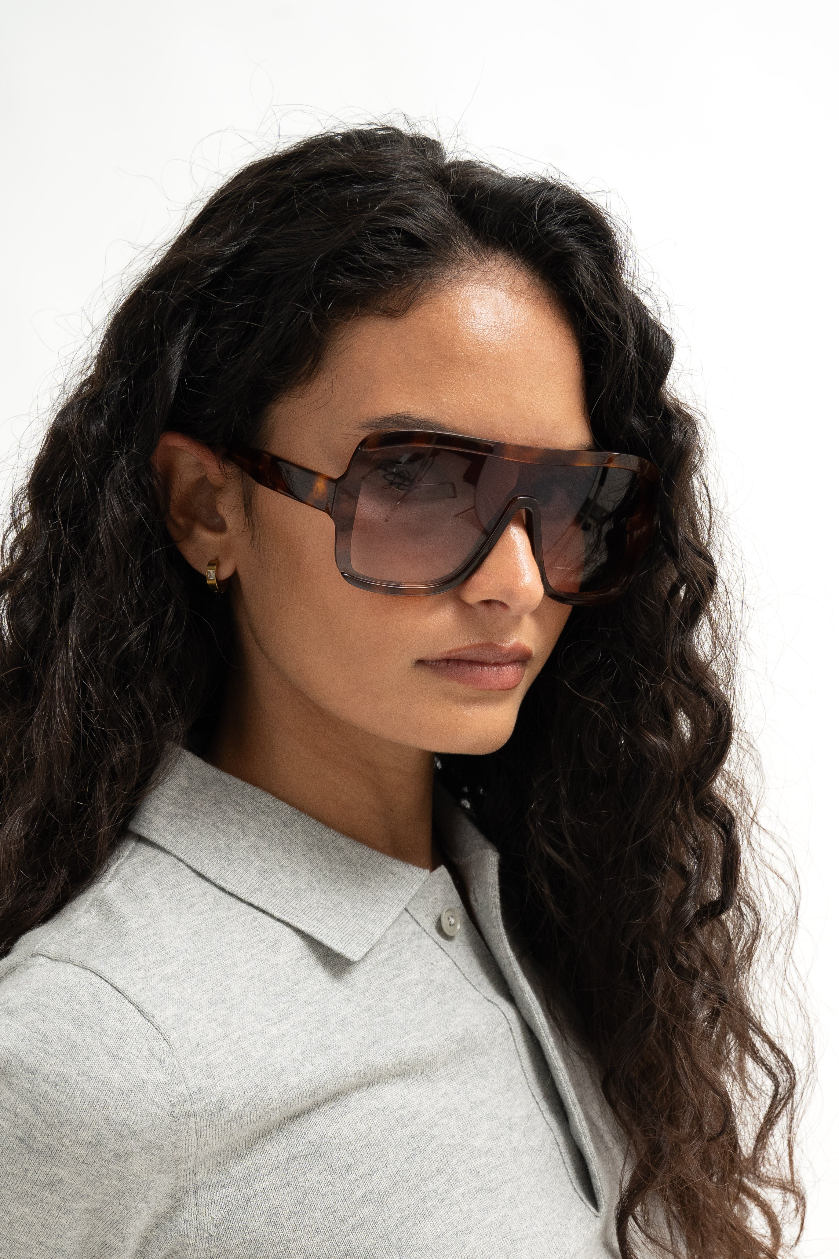 Occhiali da sole a catena Victoria Beckham