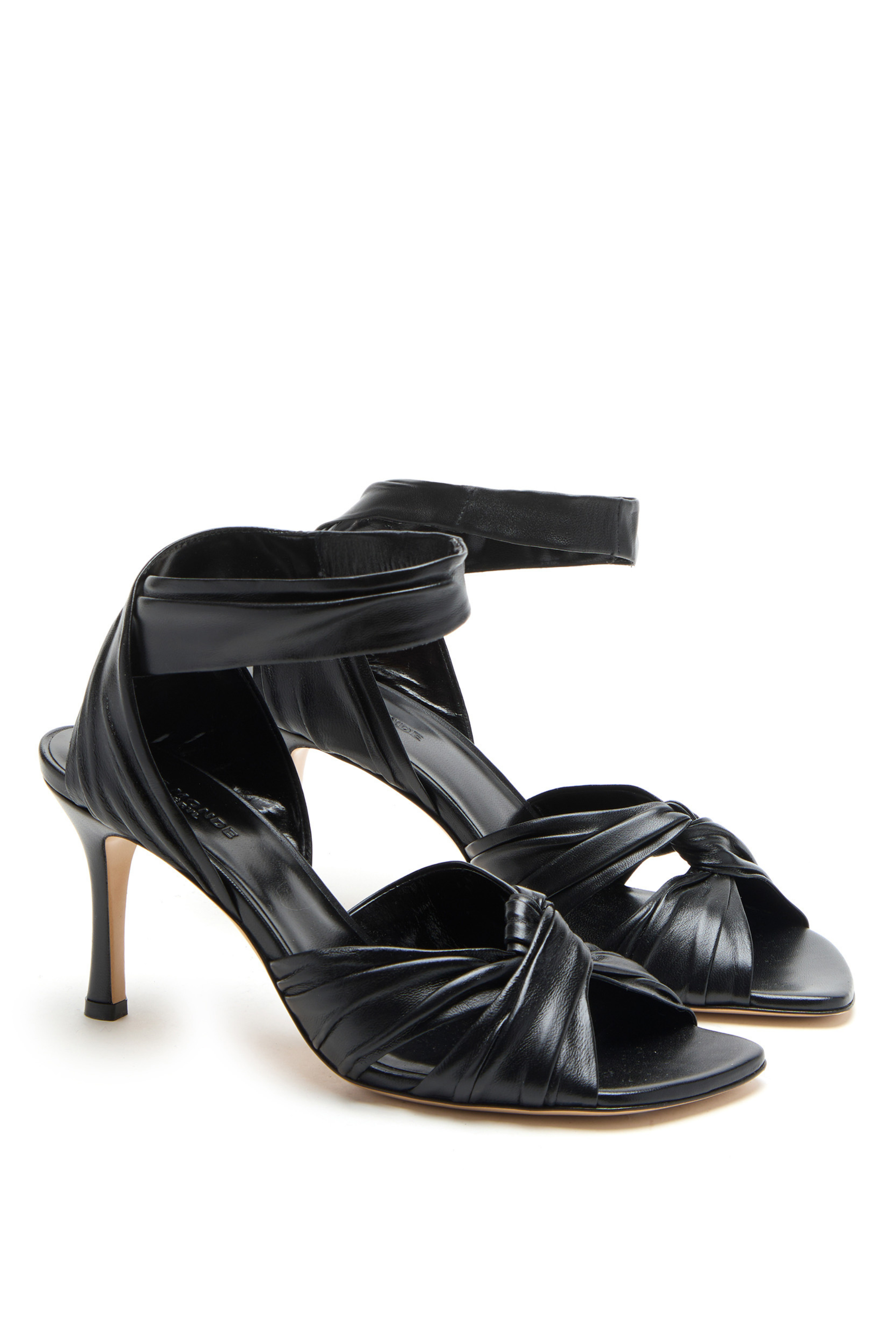 Antonia Pump - Bessette