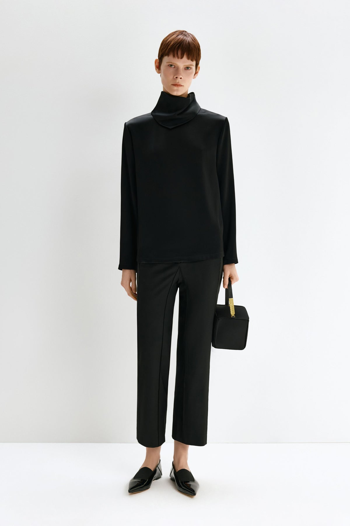 “HUSTKA” COLLAR BLOUSE - Bessette
