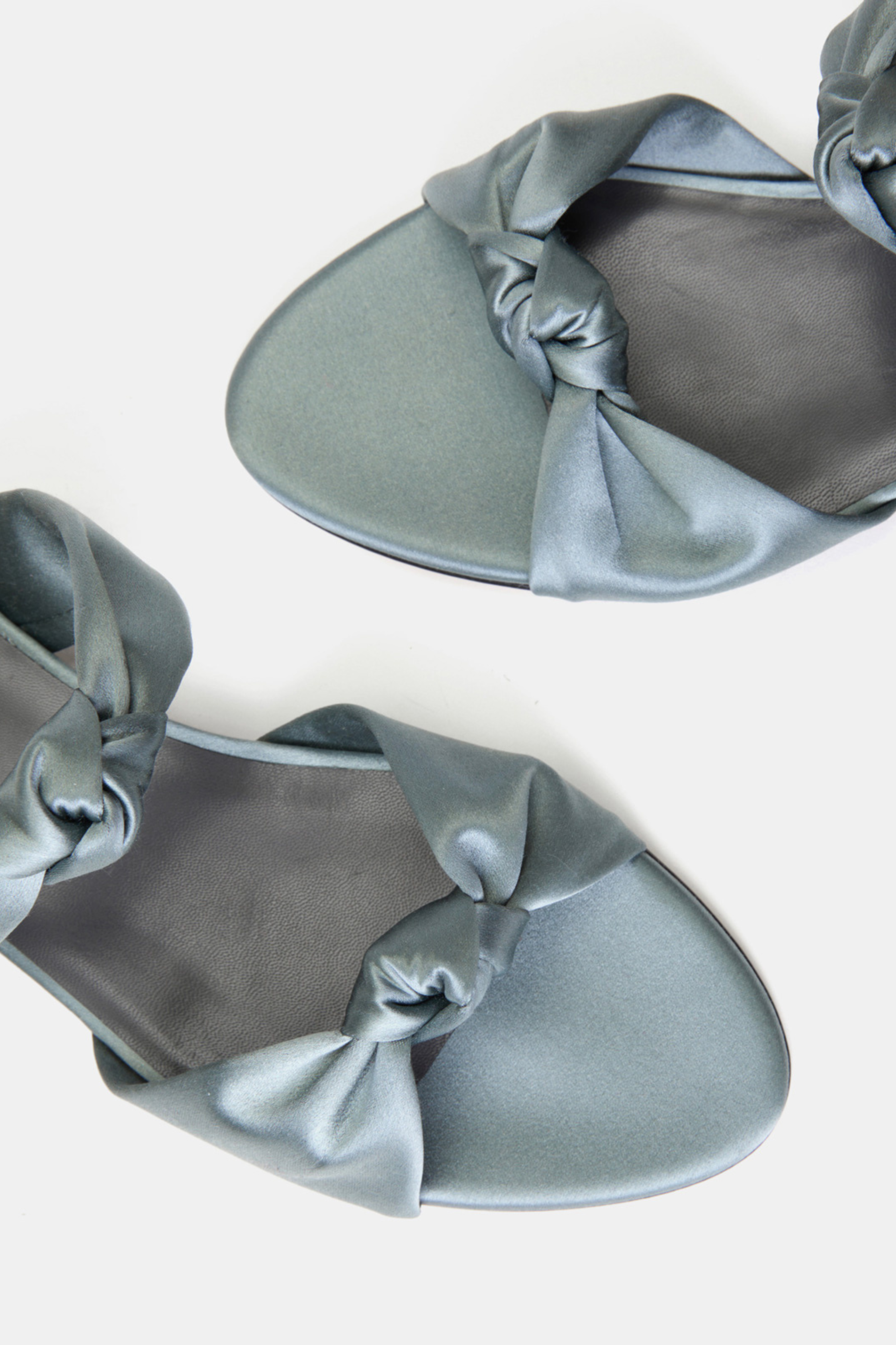 Le Monde Beryl Flat Knot Satin Sandal - Bessette