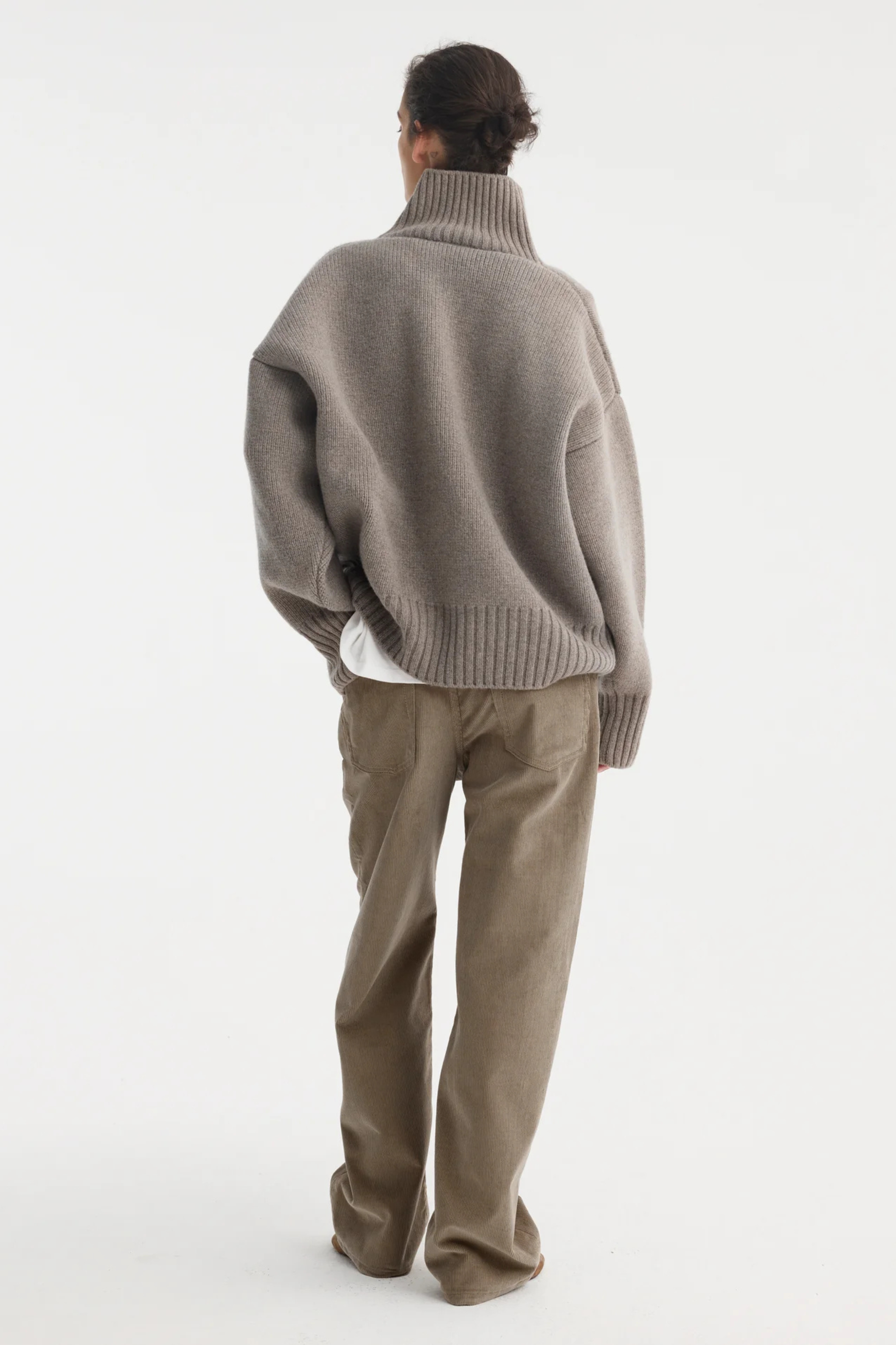 Sculptural Compact Turtleneck Clay - Bessette