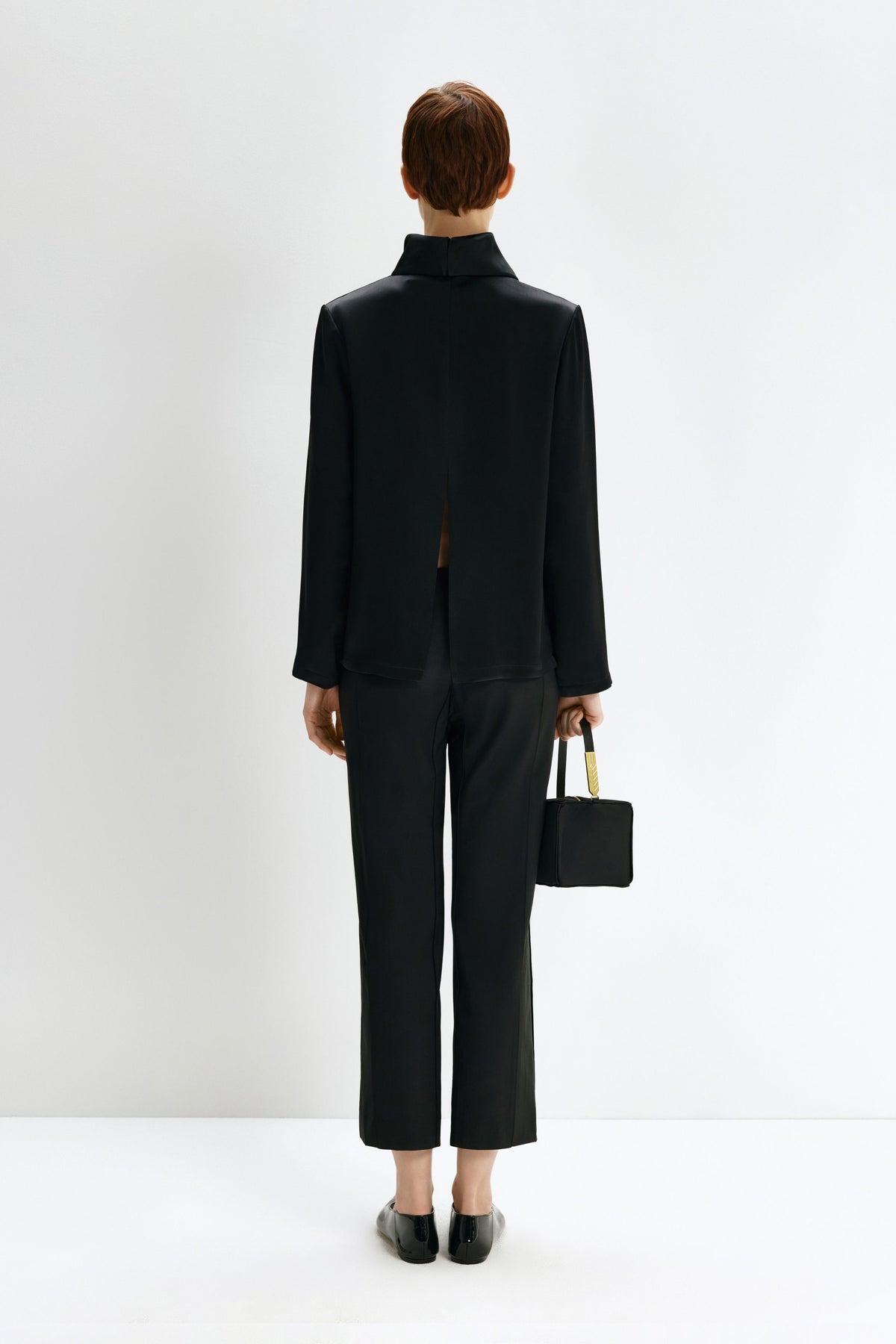 “HUSTKA” COLLAR BLOUSE - Bessette