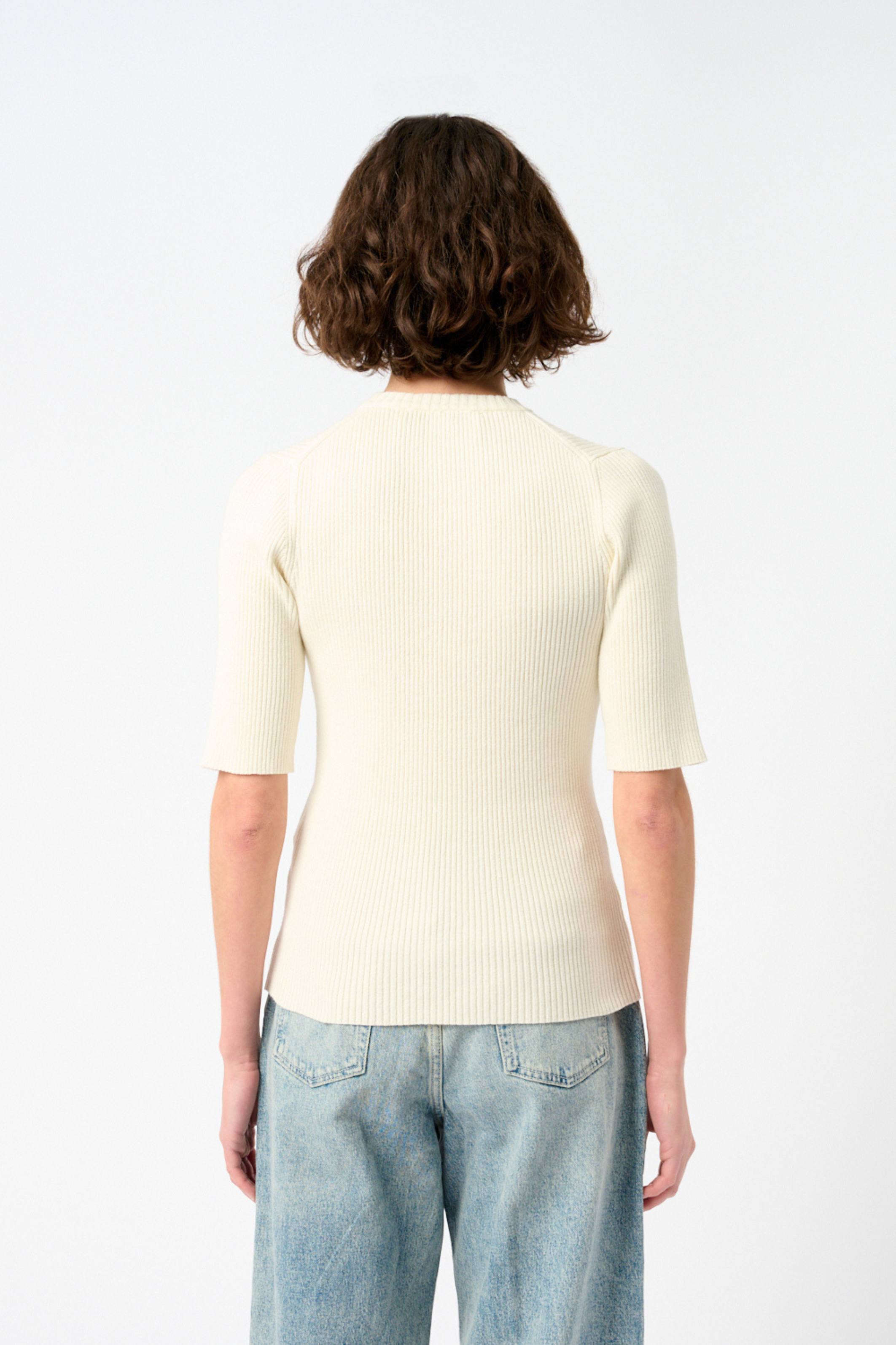 Ribbad topp i bomullscrepe