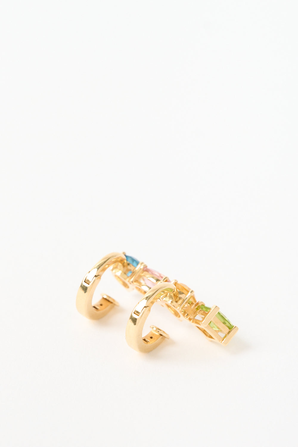 Кафф для уха с топазом, турмалином, перидотом и сапфиром