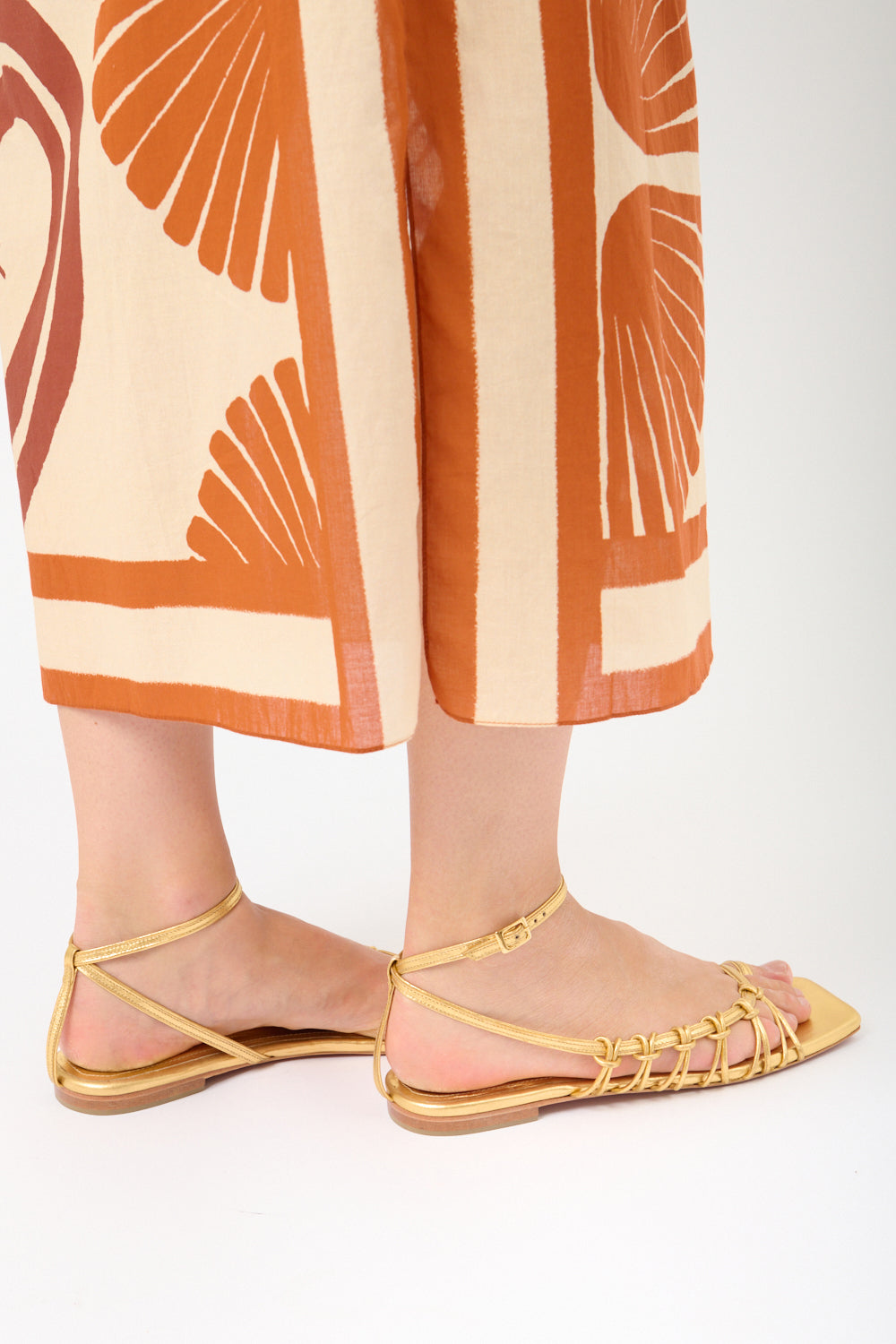 Золотые лодочки Moon Gazer Flats от Johanna Ortiz