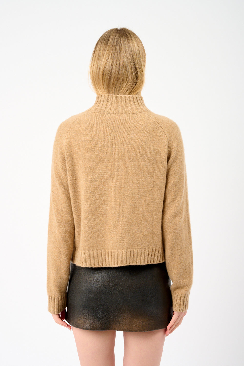 Cuello alto para mujer Camel