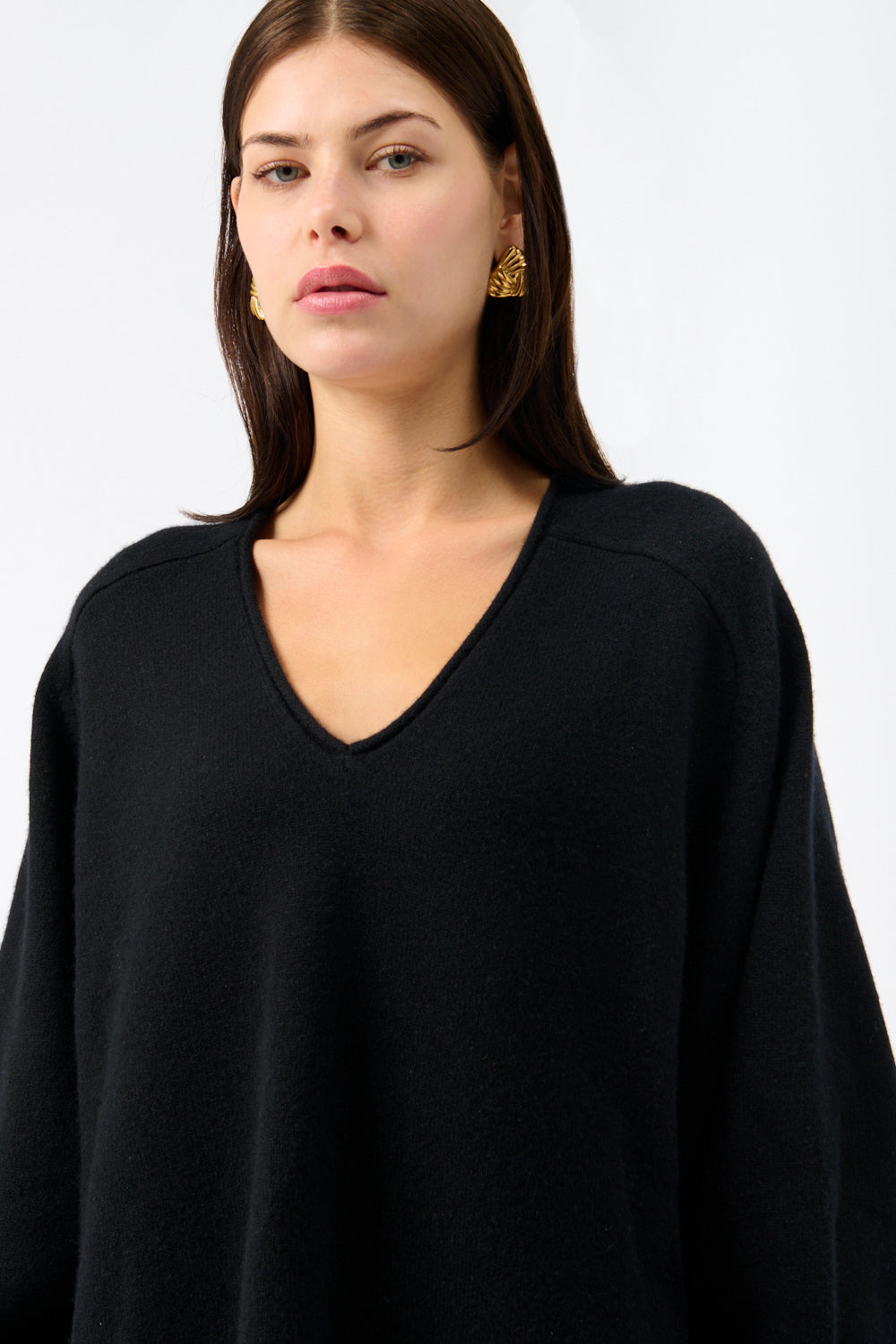 Extreme Cashmere Black Patti V-Neck Sweater - Bessette