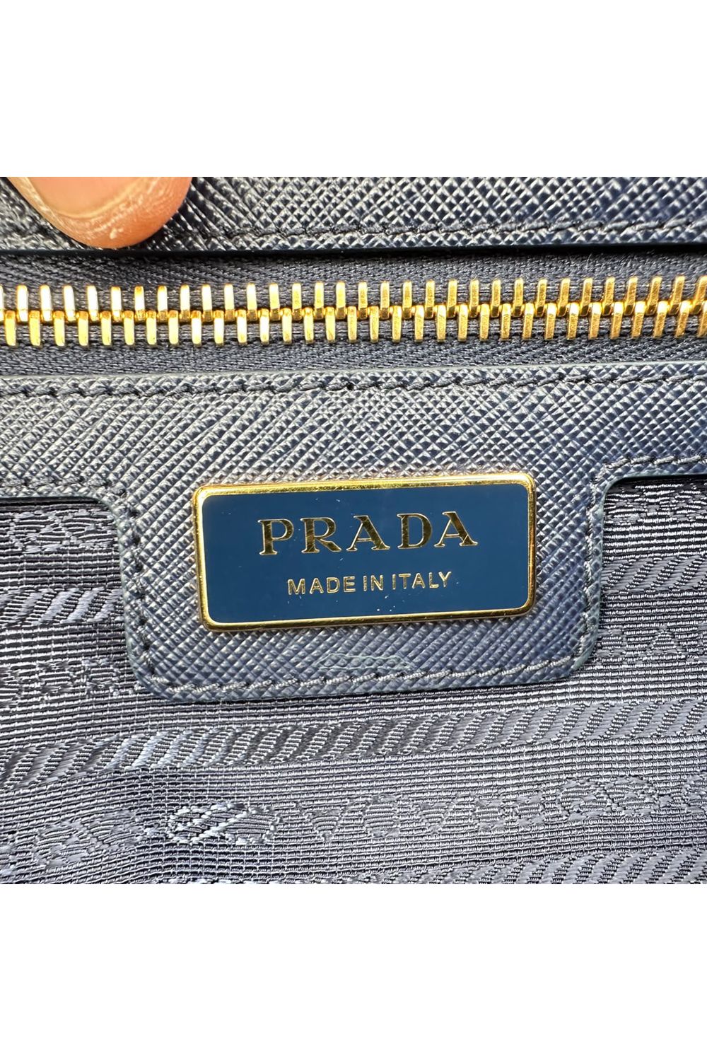 Prada Large Re-Edition 1978 Tote Bag in Navy Blue Polyamide