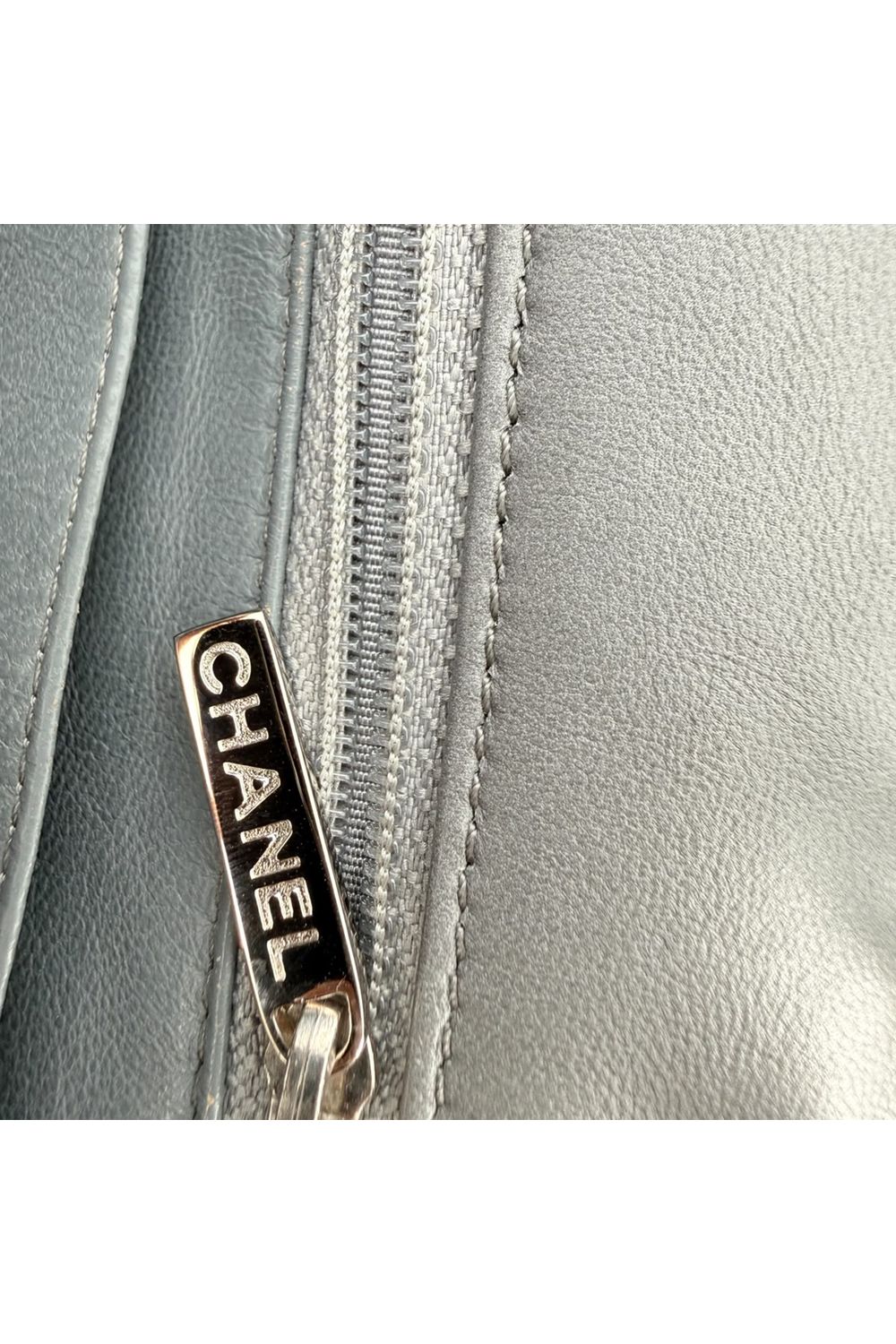 Chanel Classic Jumbo Flap Quilted Bag in Green Patent Leather