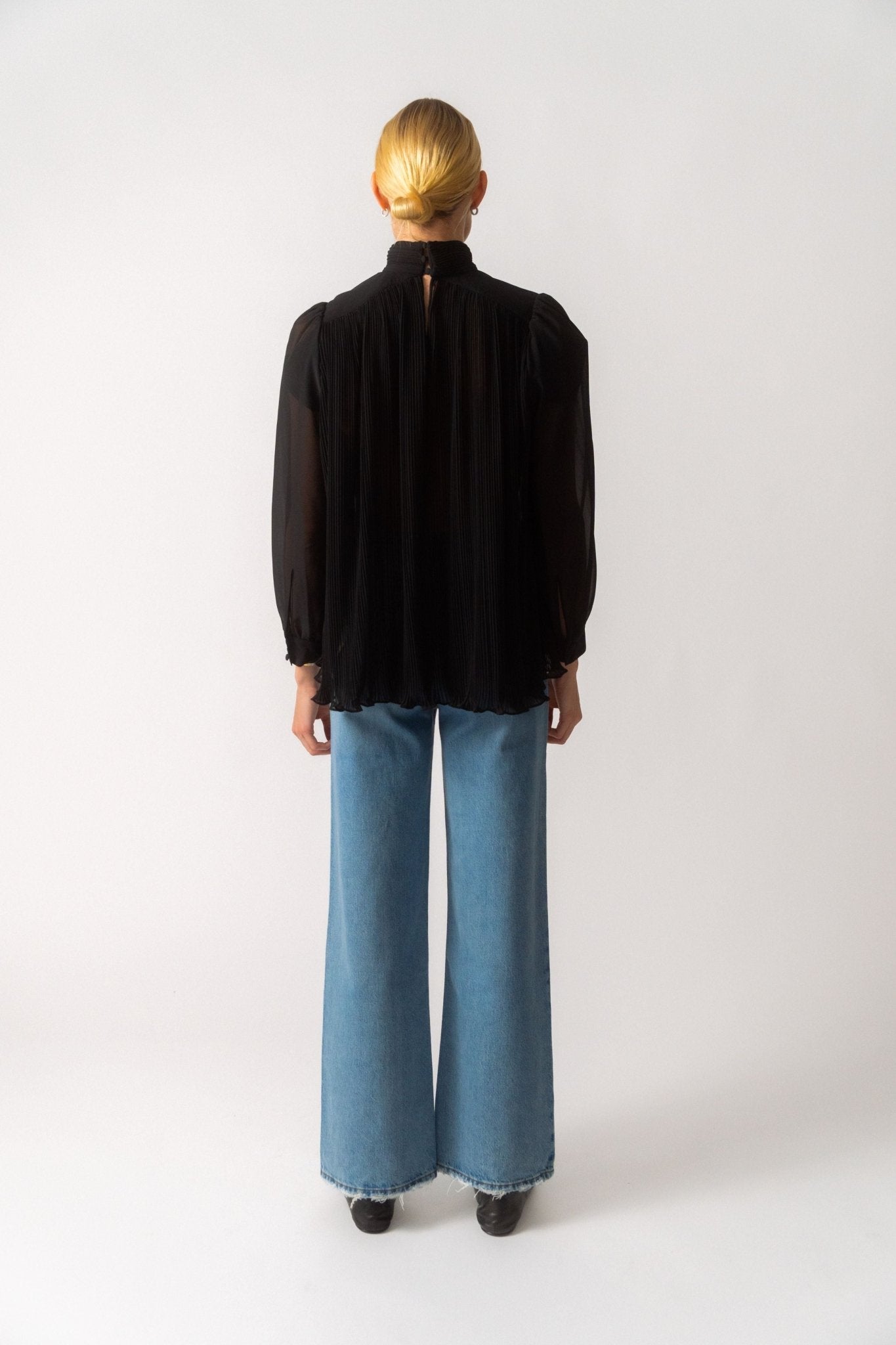 Frame Strong Shoulder Blouse - Bessette