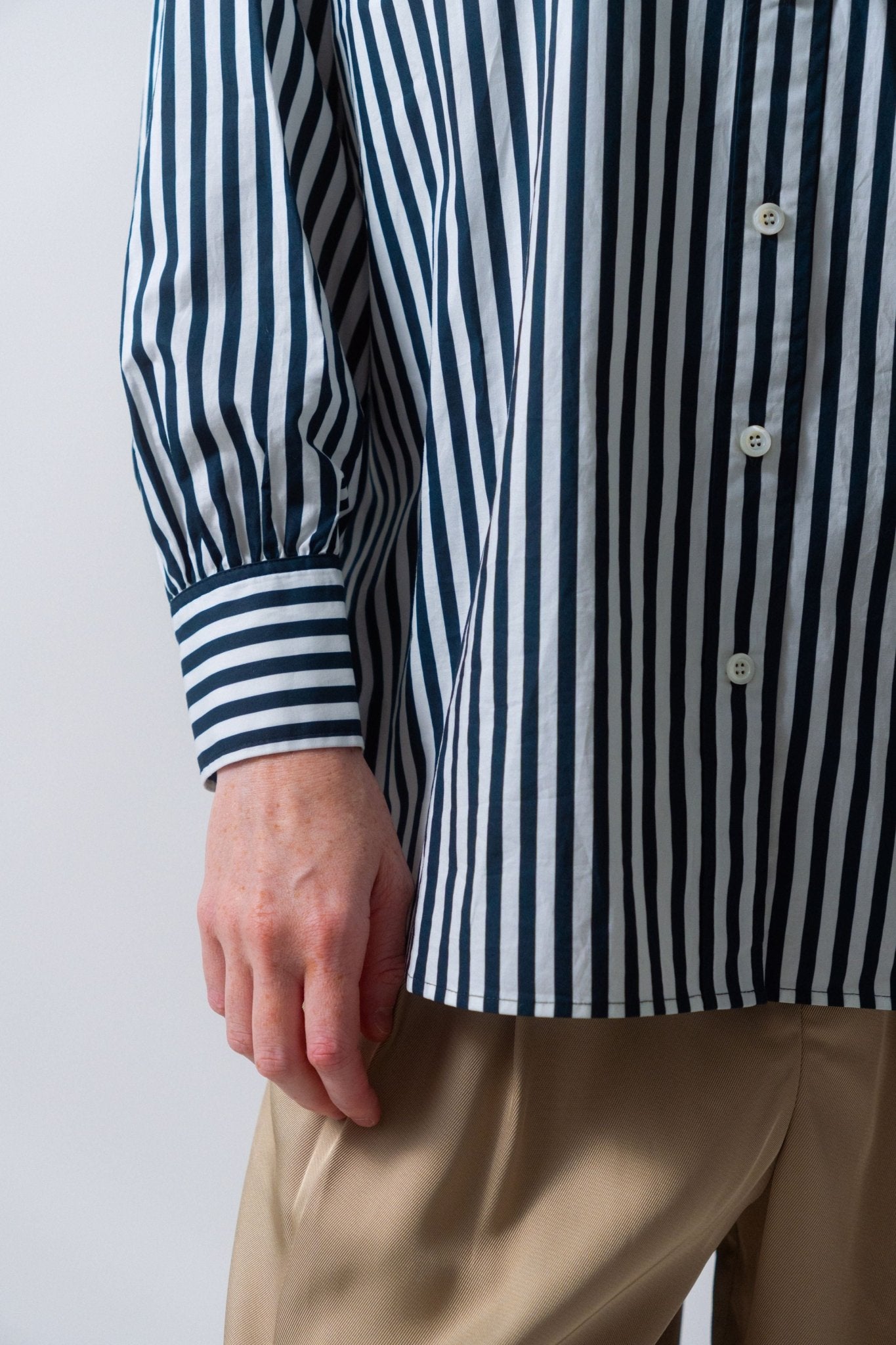 Frame The Borrowed Pocket Shirt Navy Blue - Bessette