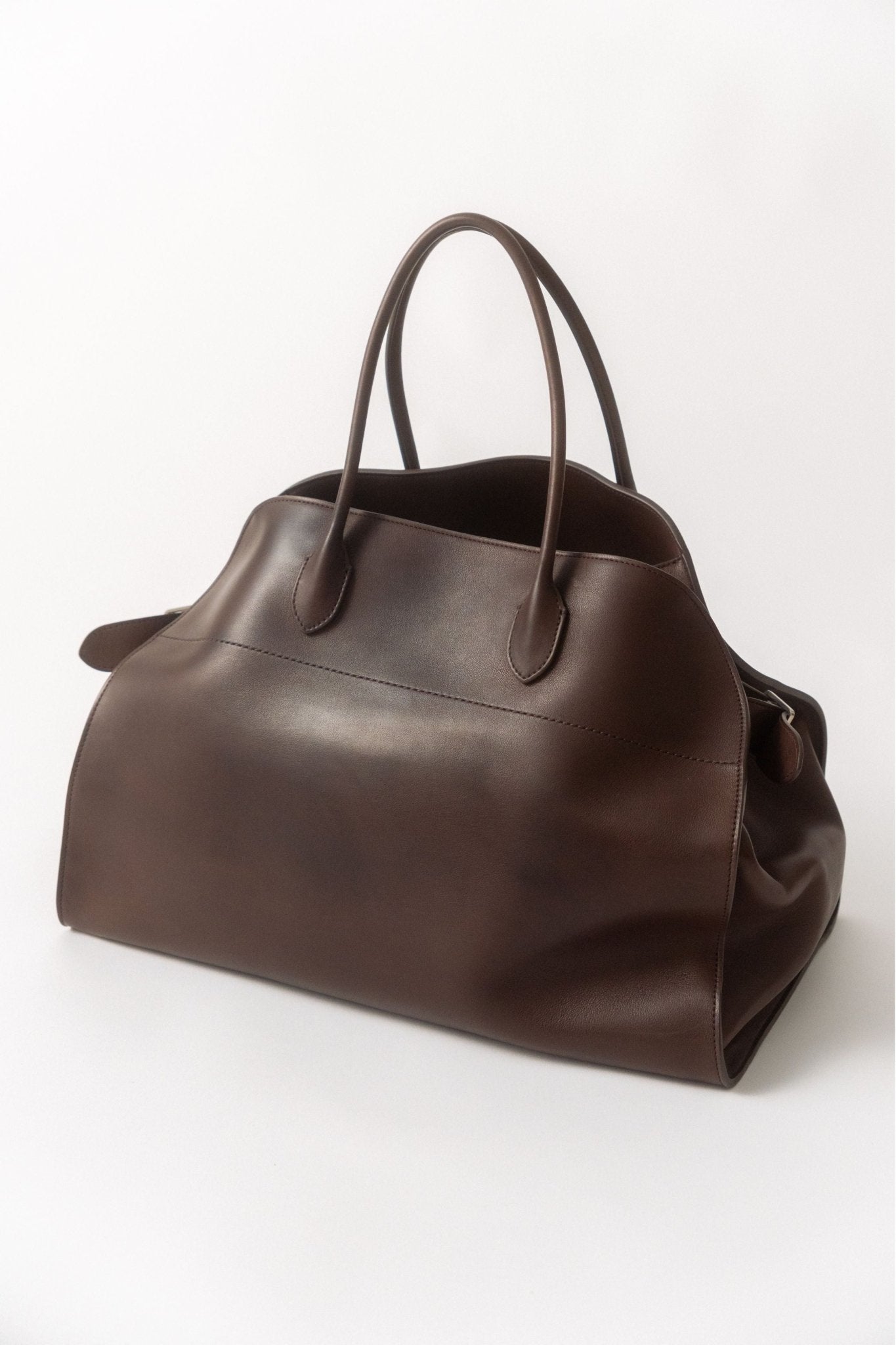The Row Margaux 17 Bag - Bessette