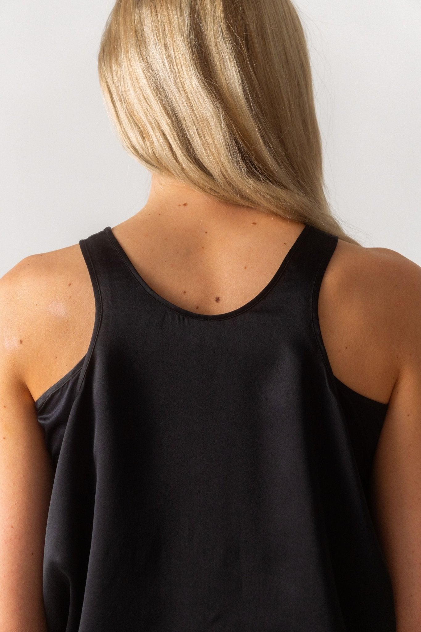 Toteme Satin Drop Top - Bessette