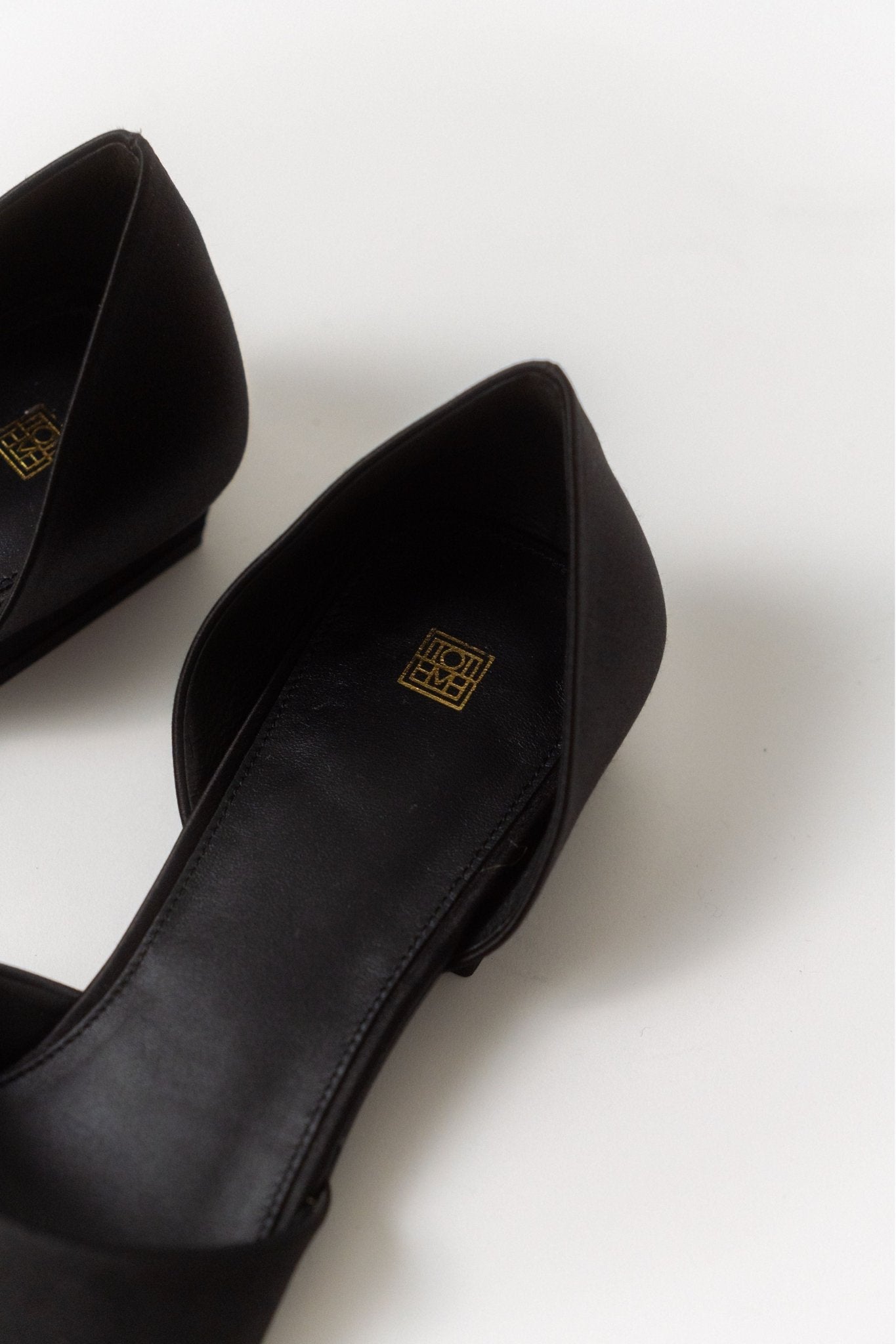 Toteme The Peep-Toe Satin Flat - Bessette