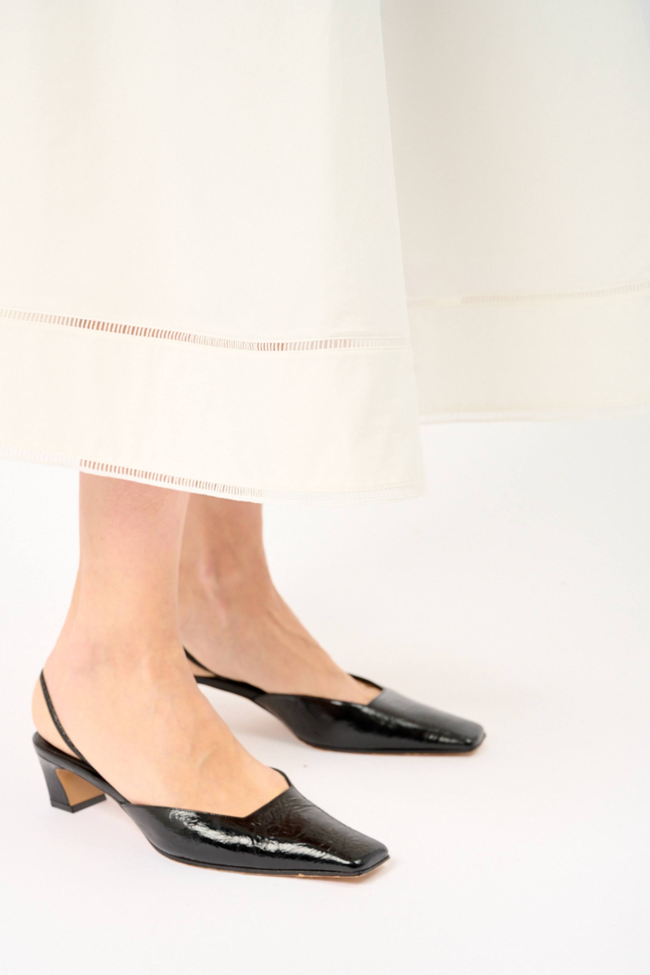 تنورة ميدي من القطن البوبلين المطرز