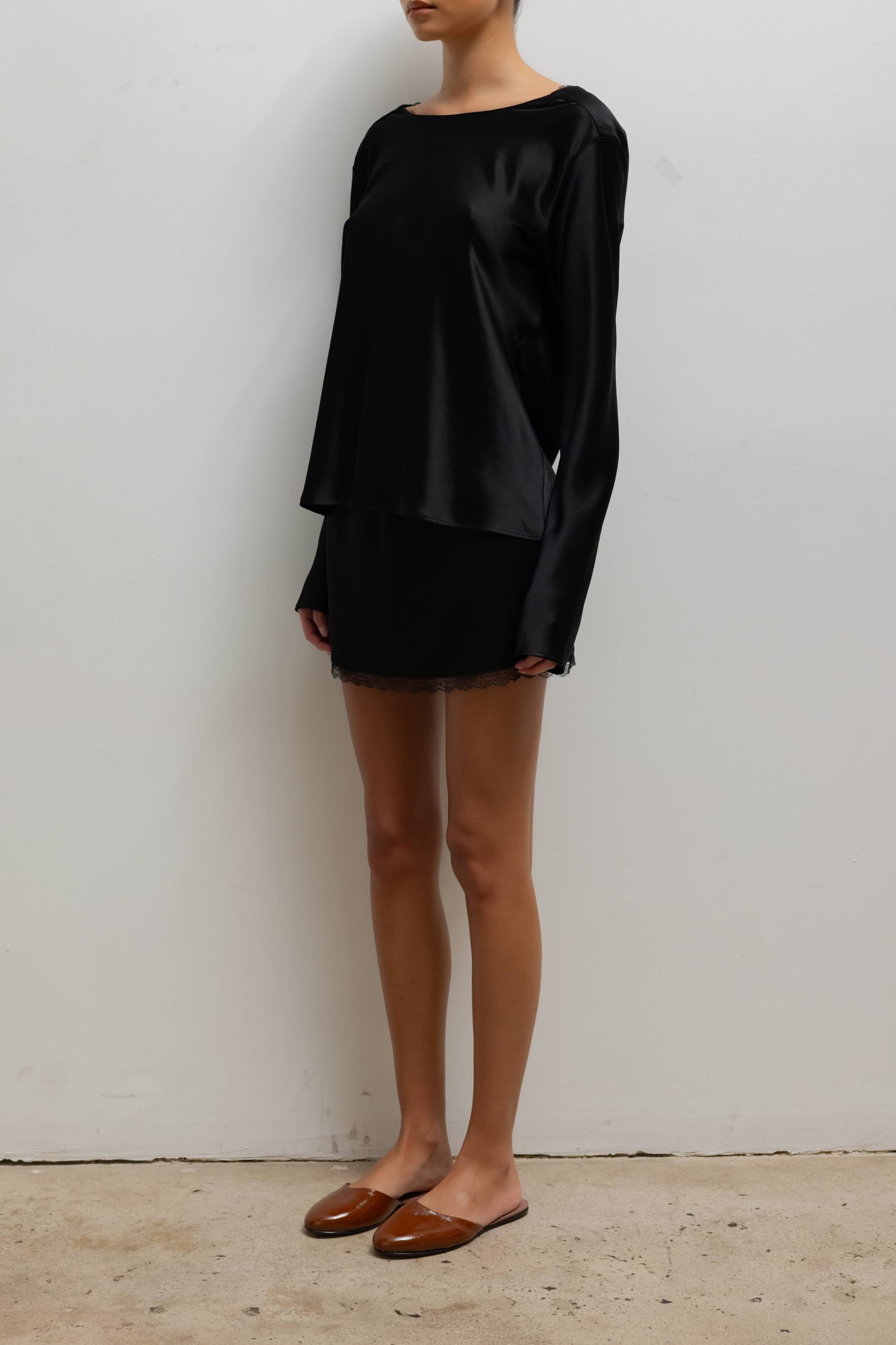 Black Barb lace low back top - Bessette