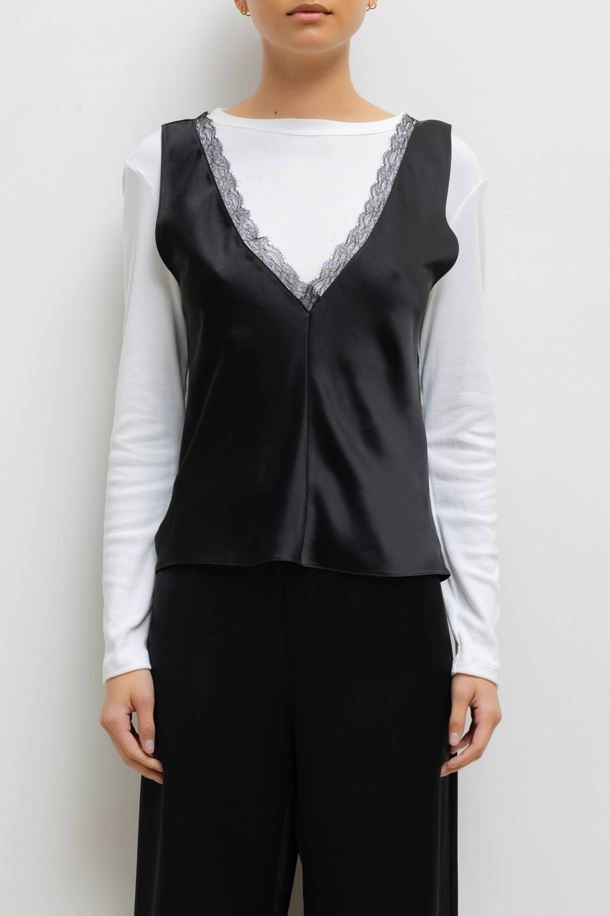 The barb lace V-neck tank - Bessette