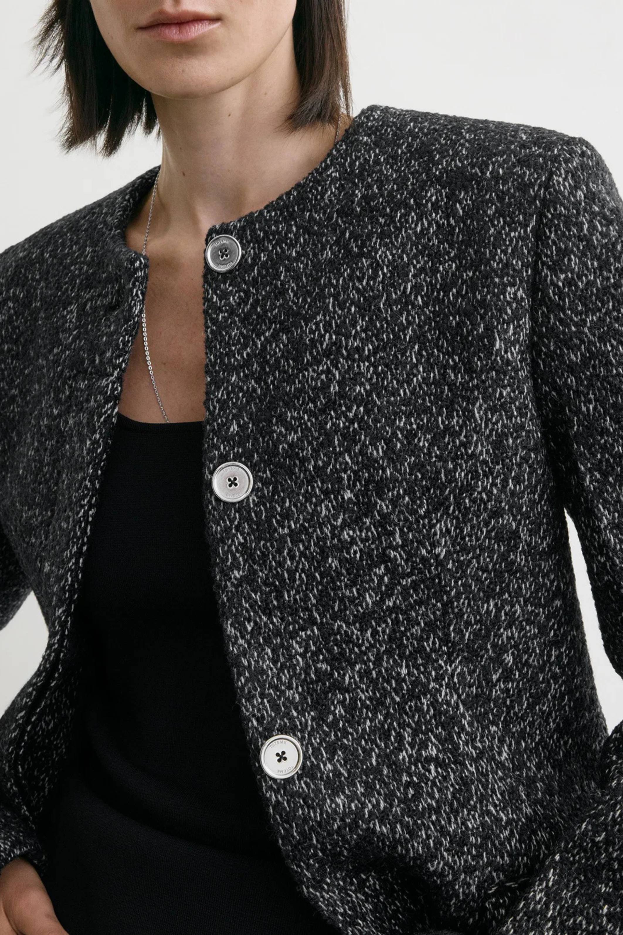 Collarless cinched jacket