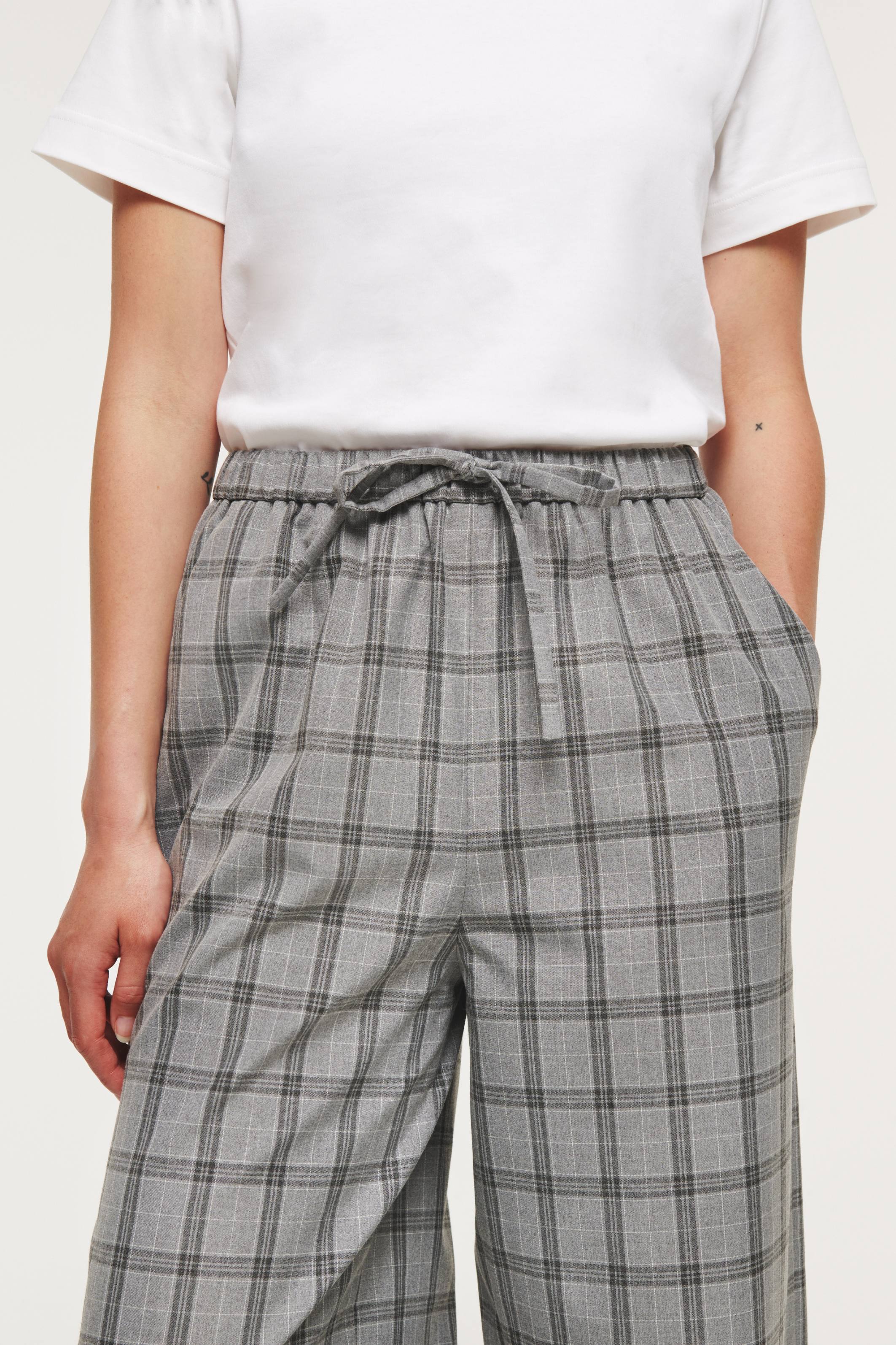 Dariel Drawstring Trouser - Bessette