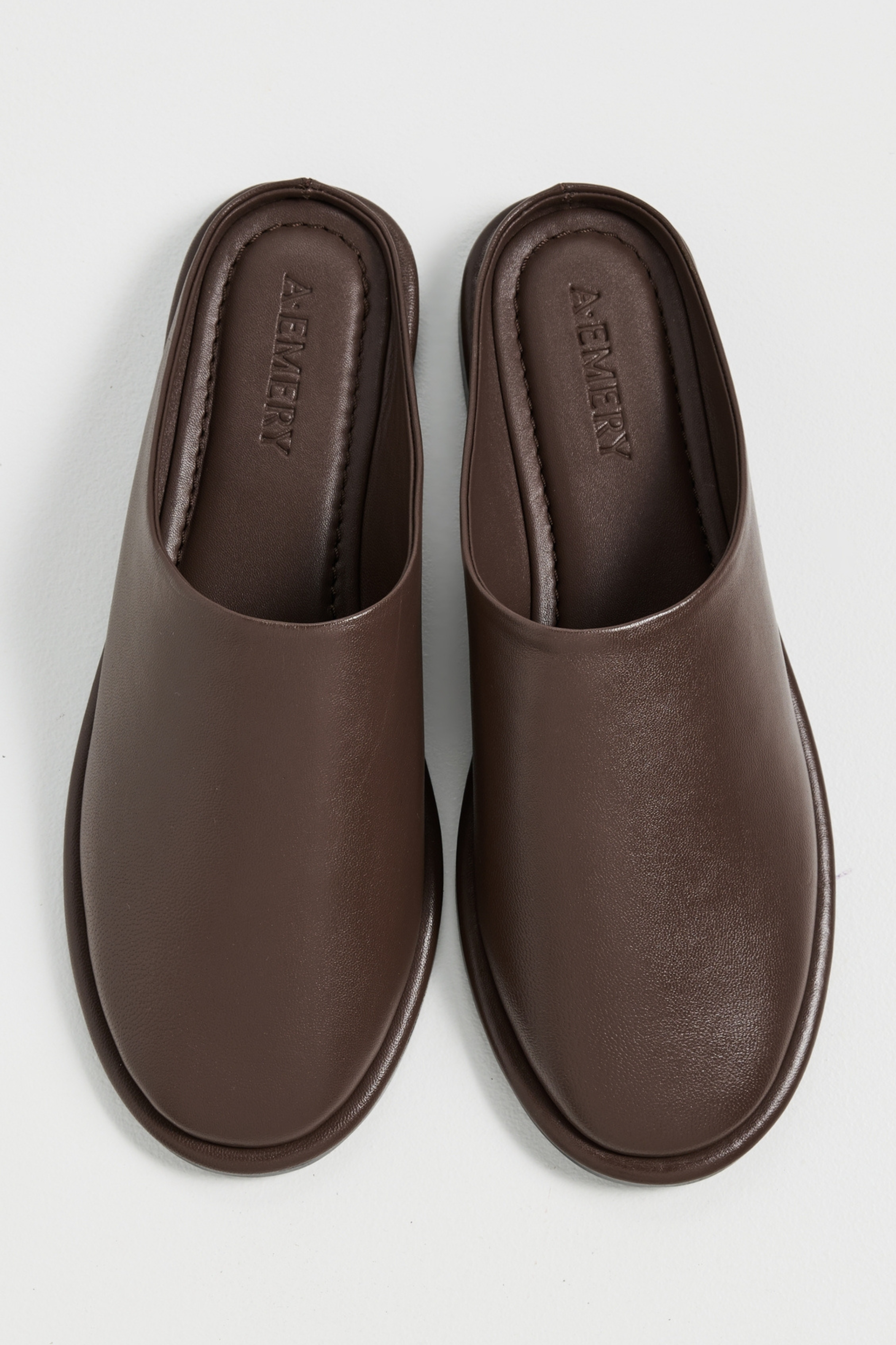 The Spencer Flat Walnut - Bessette