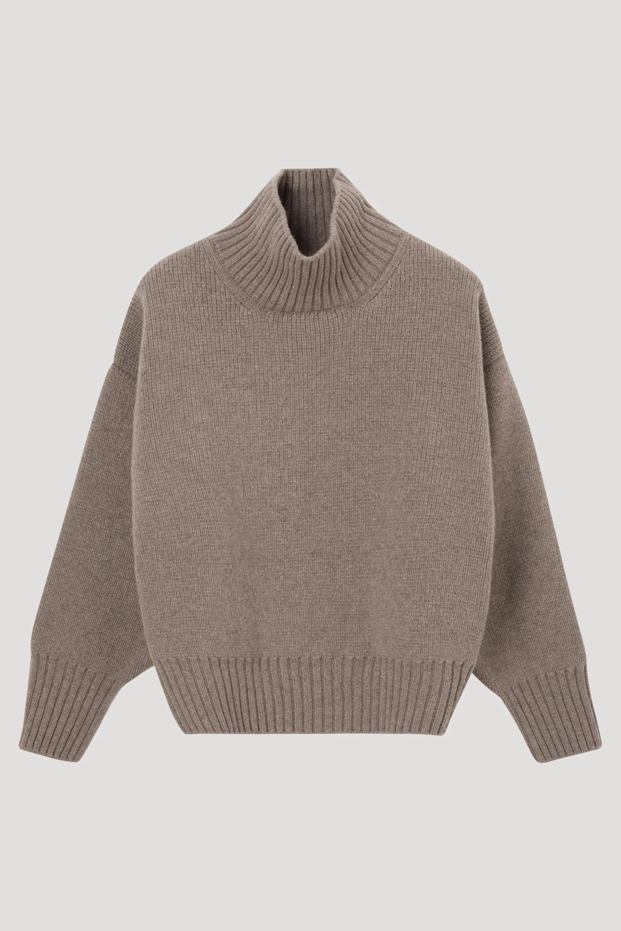 Sculptural Compact Turtleneck Clay - Bessette