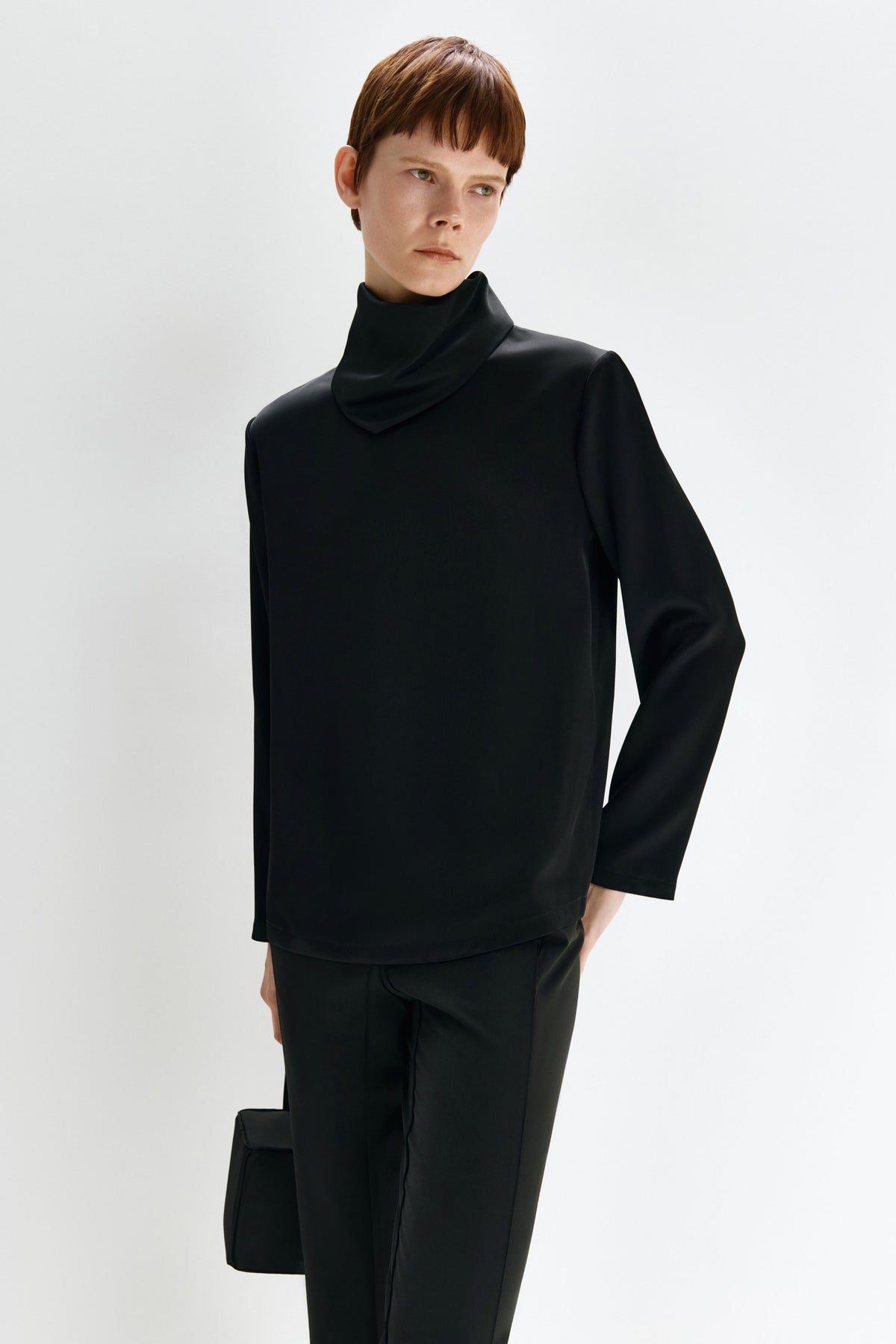 “HUSTKA” COLLAR BLOUSE - Bessette