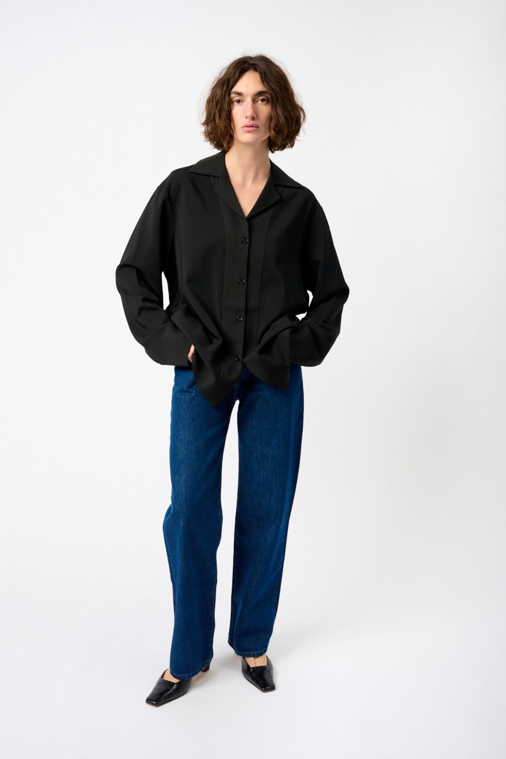 قميص كريب مزين بالساتان