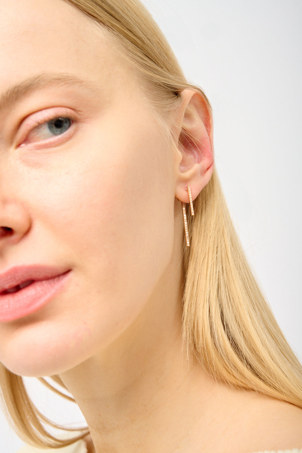 Серьги с двойным стержнем