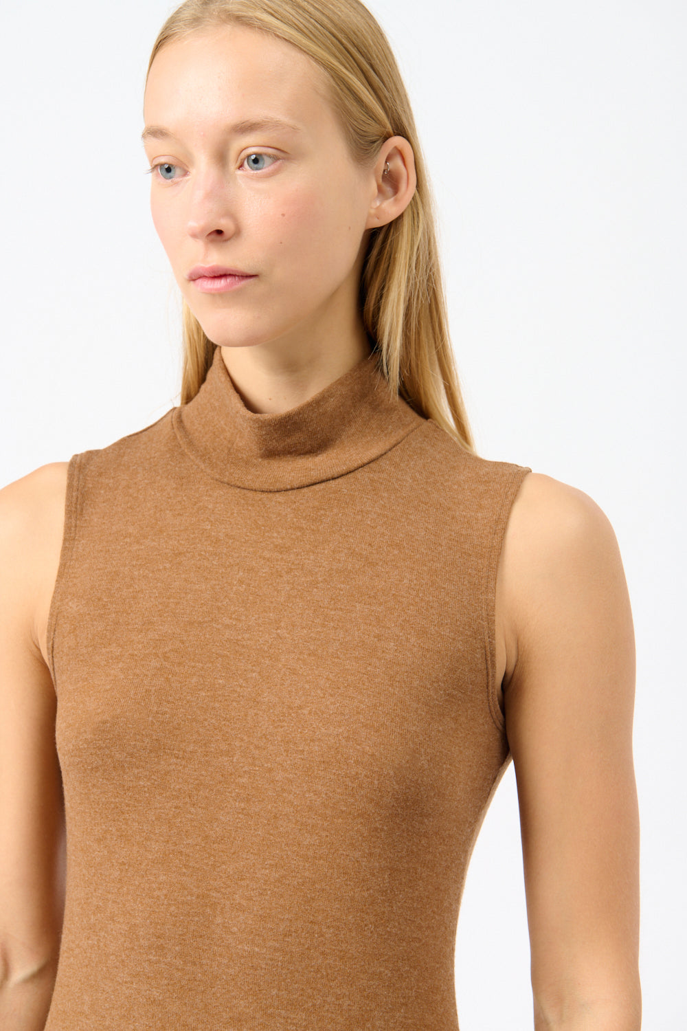 LESET Lauren - Maxi abito senza maniche a collo alto