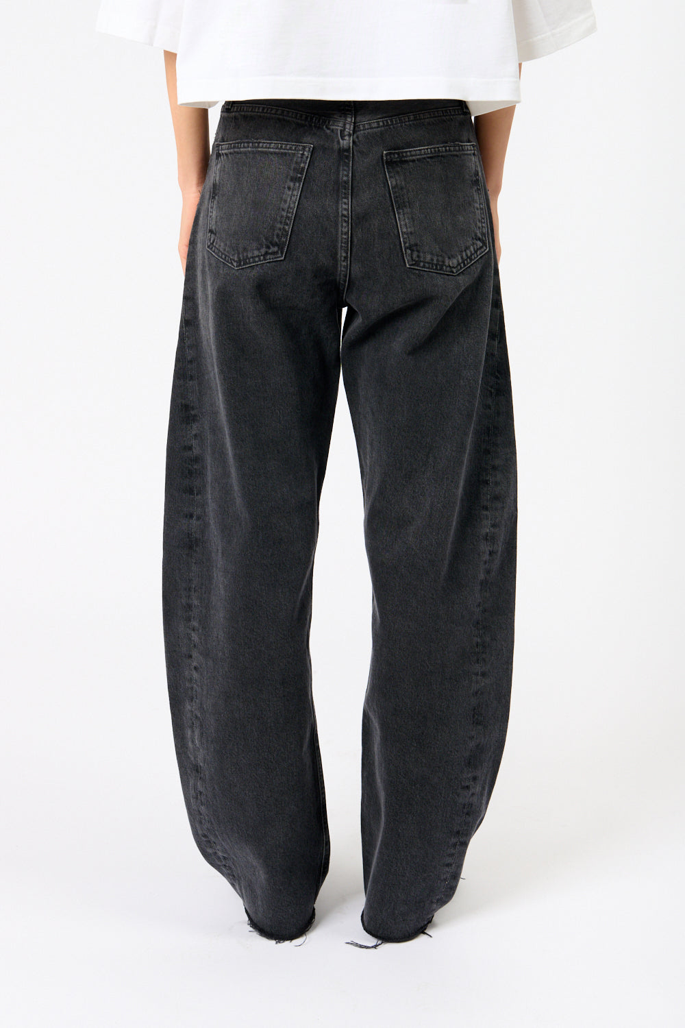 AGOLDE Luna Barrel-Leg Jeans - Bessette