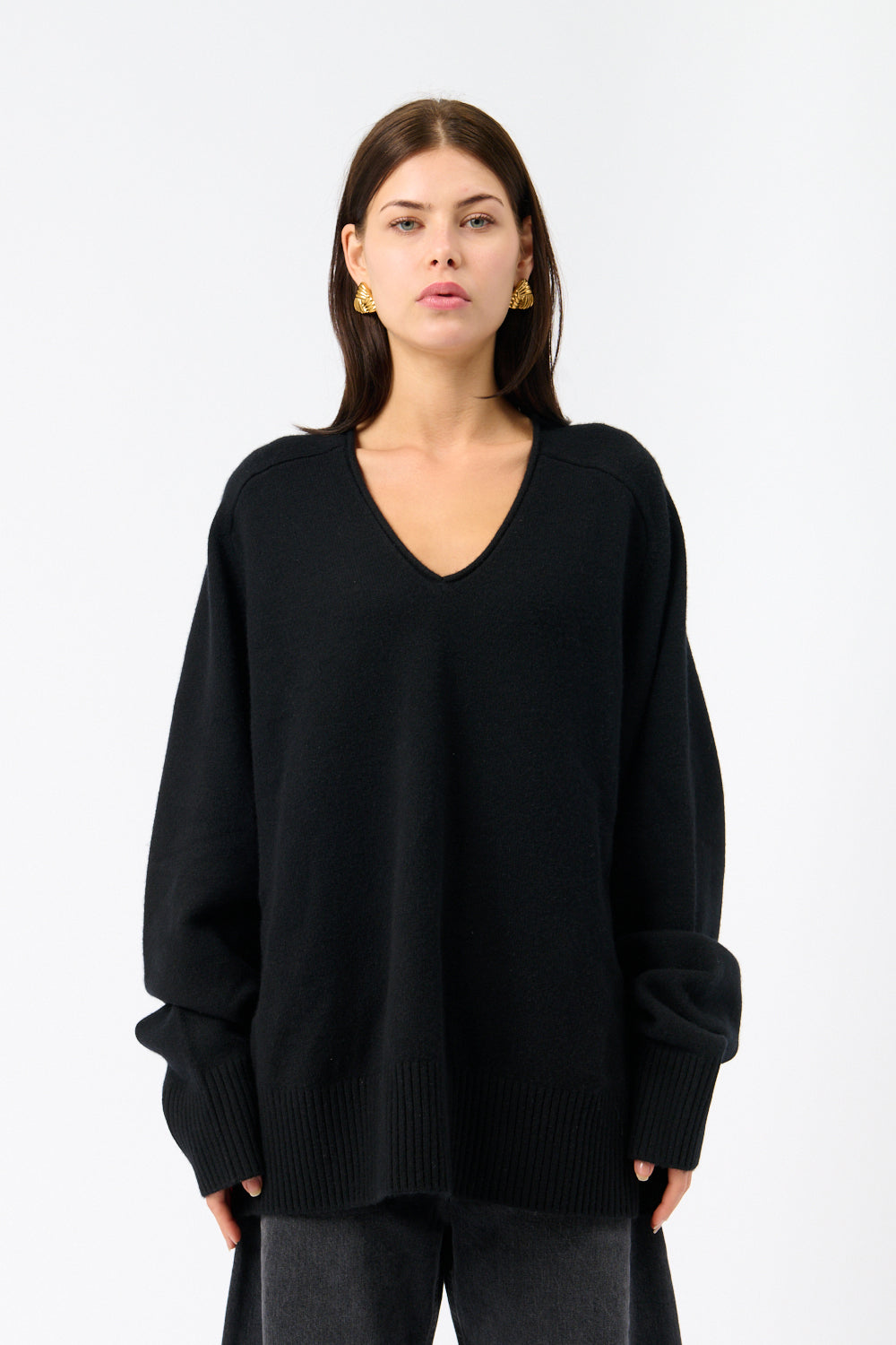 Extreme Cashmere Black Patti V-Neck Sweater - Bessette