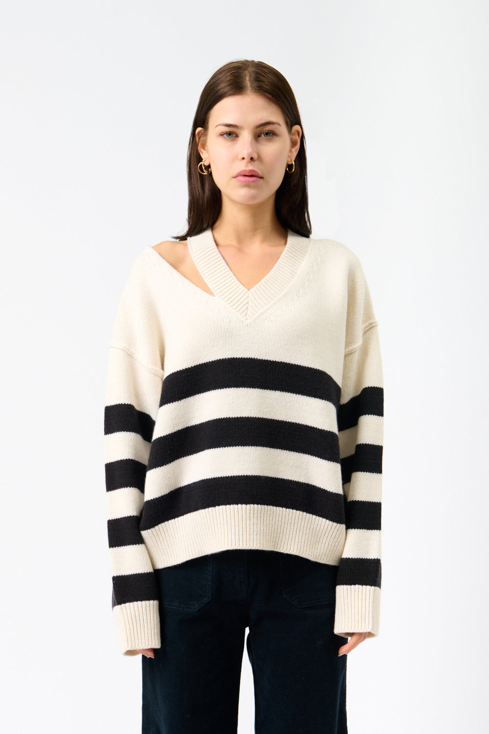 Róhe Deconstructed Cashmere Knitted Breton V-Neck Sweater - Bessette