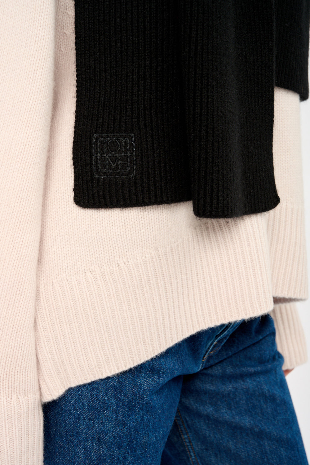 刺繡 Monogram 羊毛羊絨圍巾