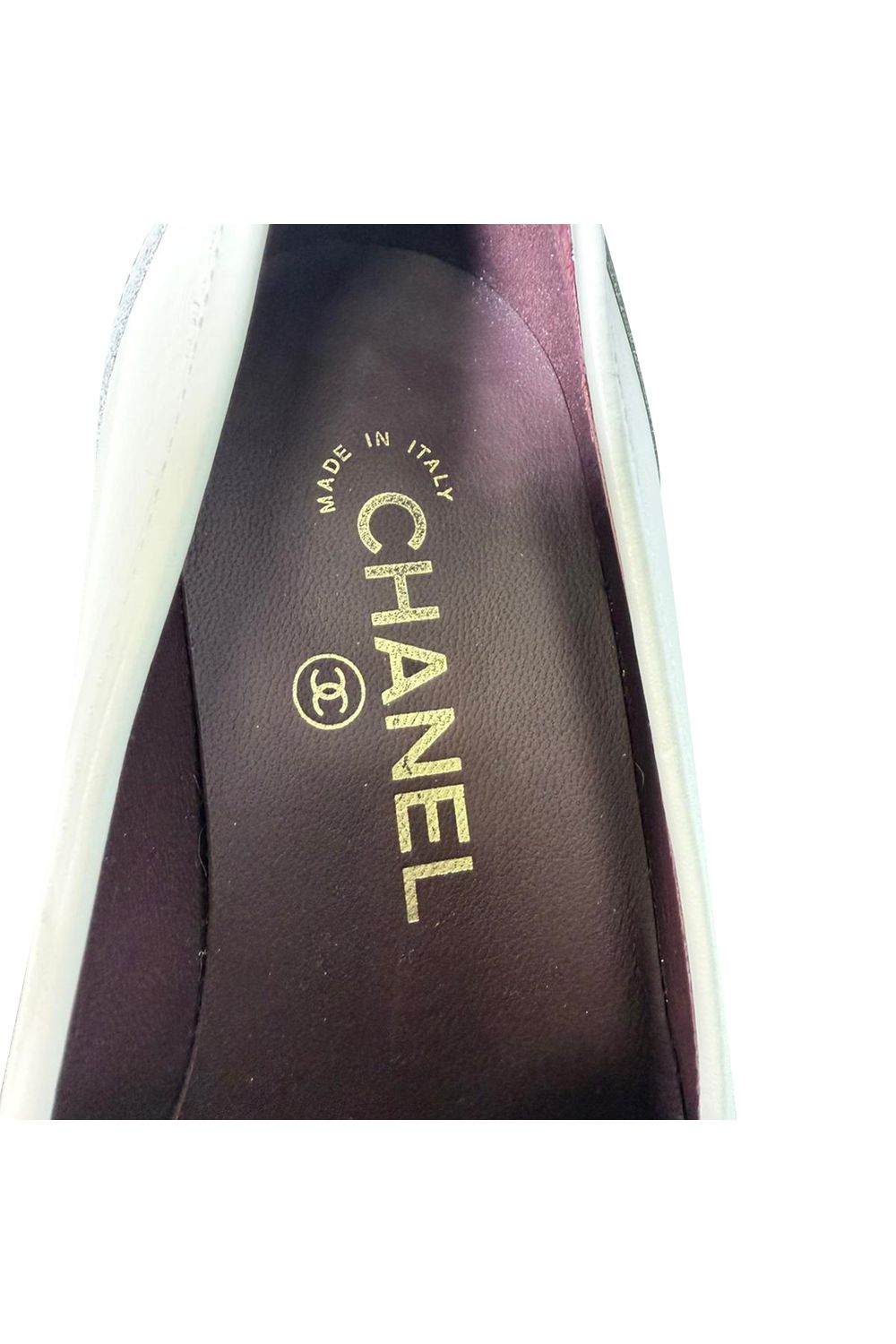 Chanel Chain Accent Wingtip Loafers in White Leather