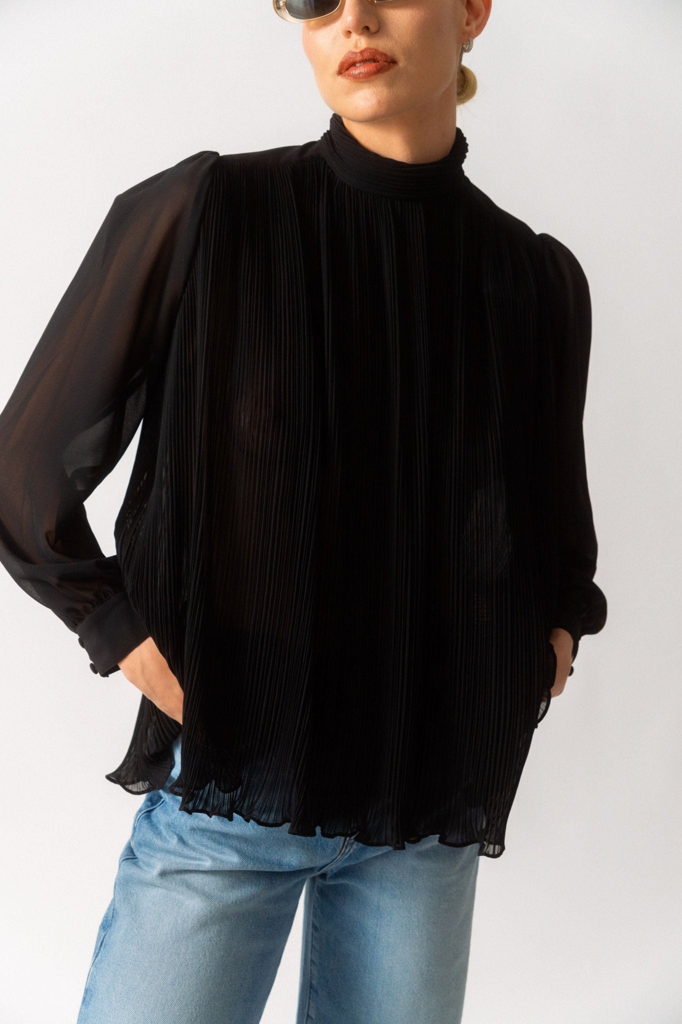 Frame Strong Shoulder Blouse - Bessette