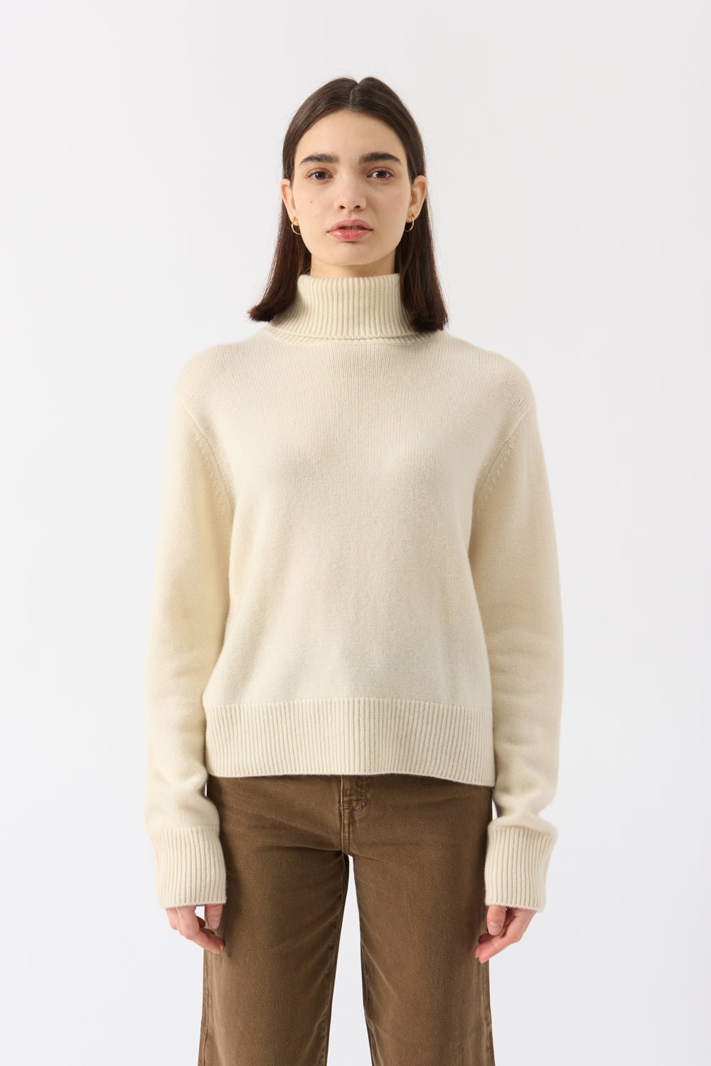 Frame Turtleneck Cashmere Sweater - Bessette