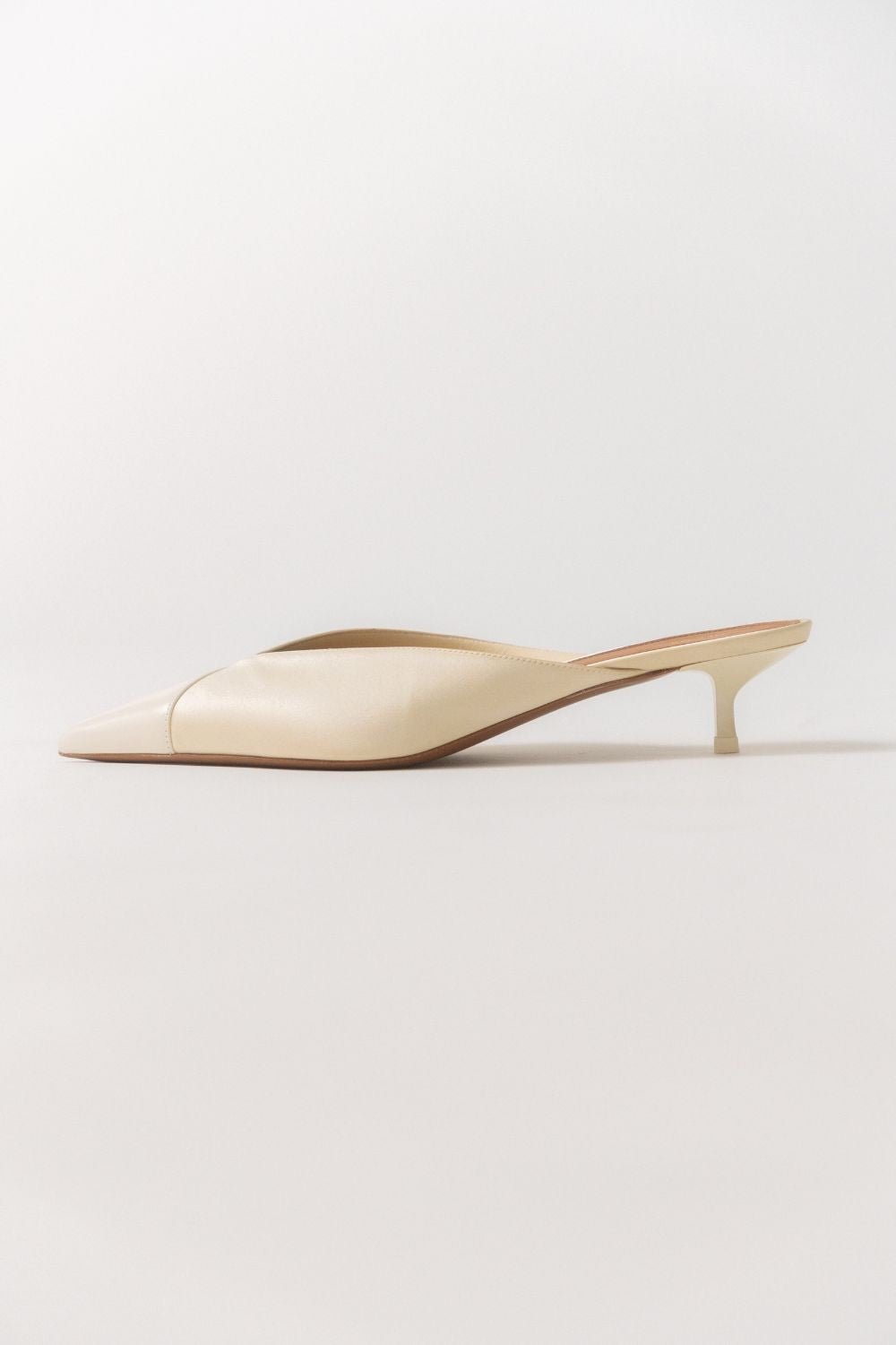 Neous Macondo Mules - Bessette