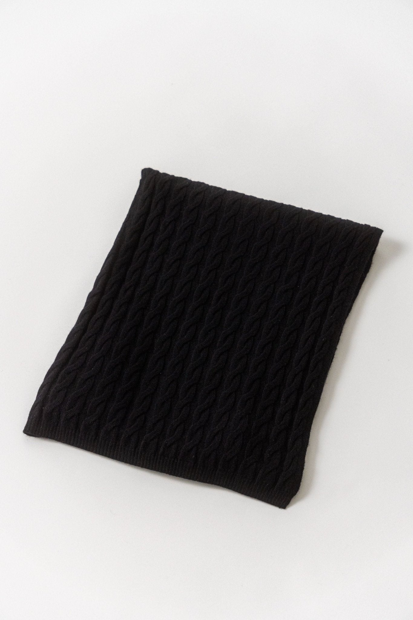 Toteme Embroidered Cable-knit Scarf Black - Bessette