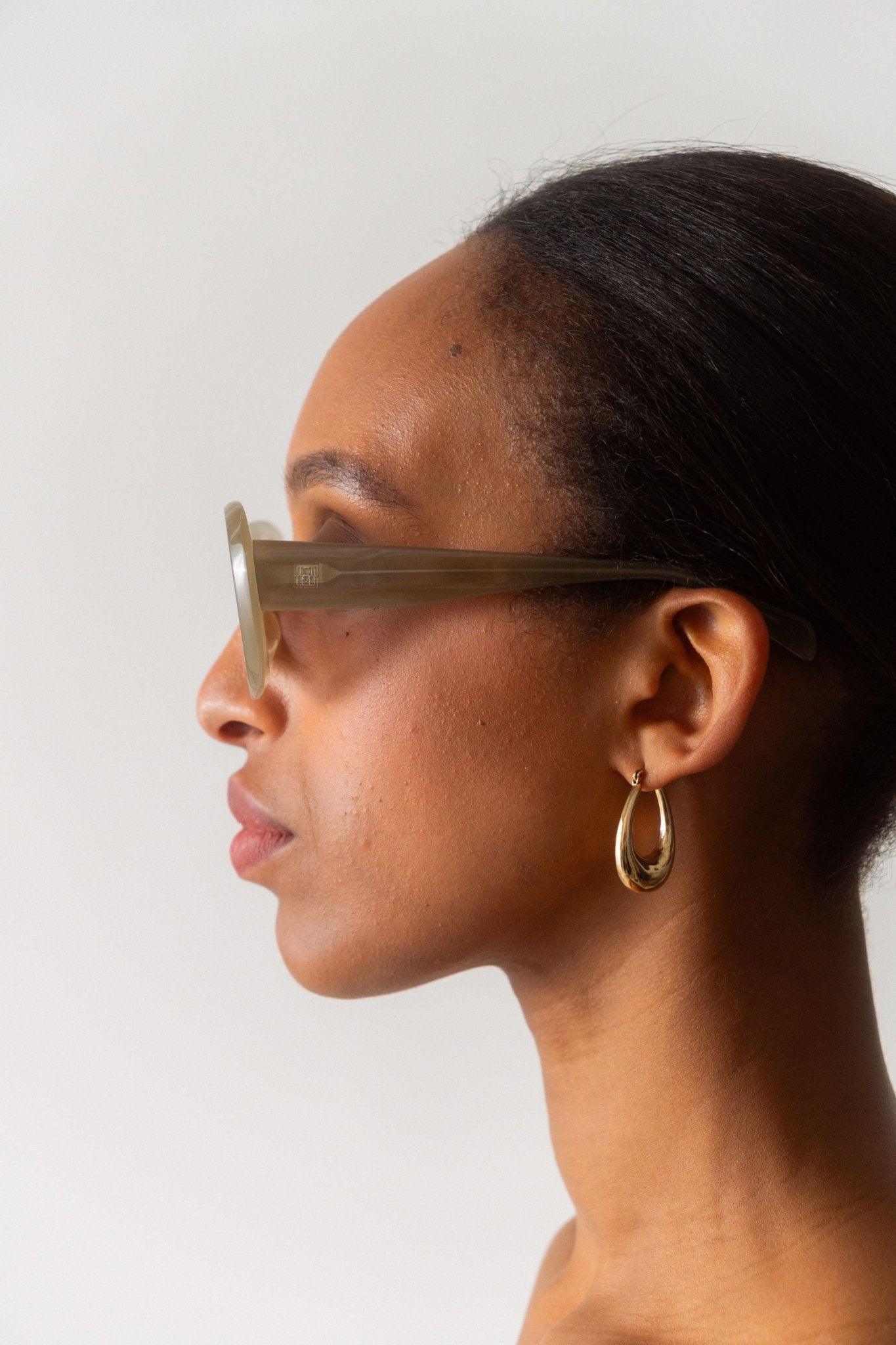 Toteme The Oval Sunglasses - Bessette